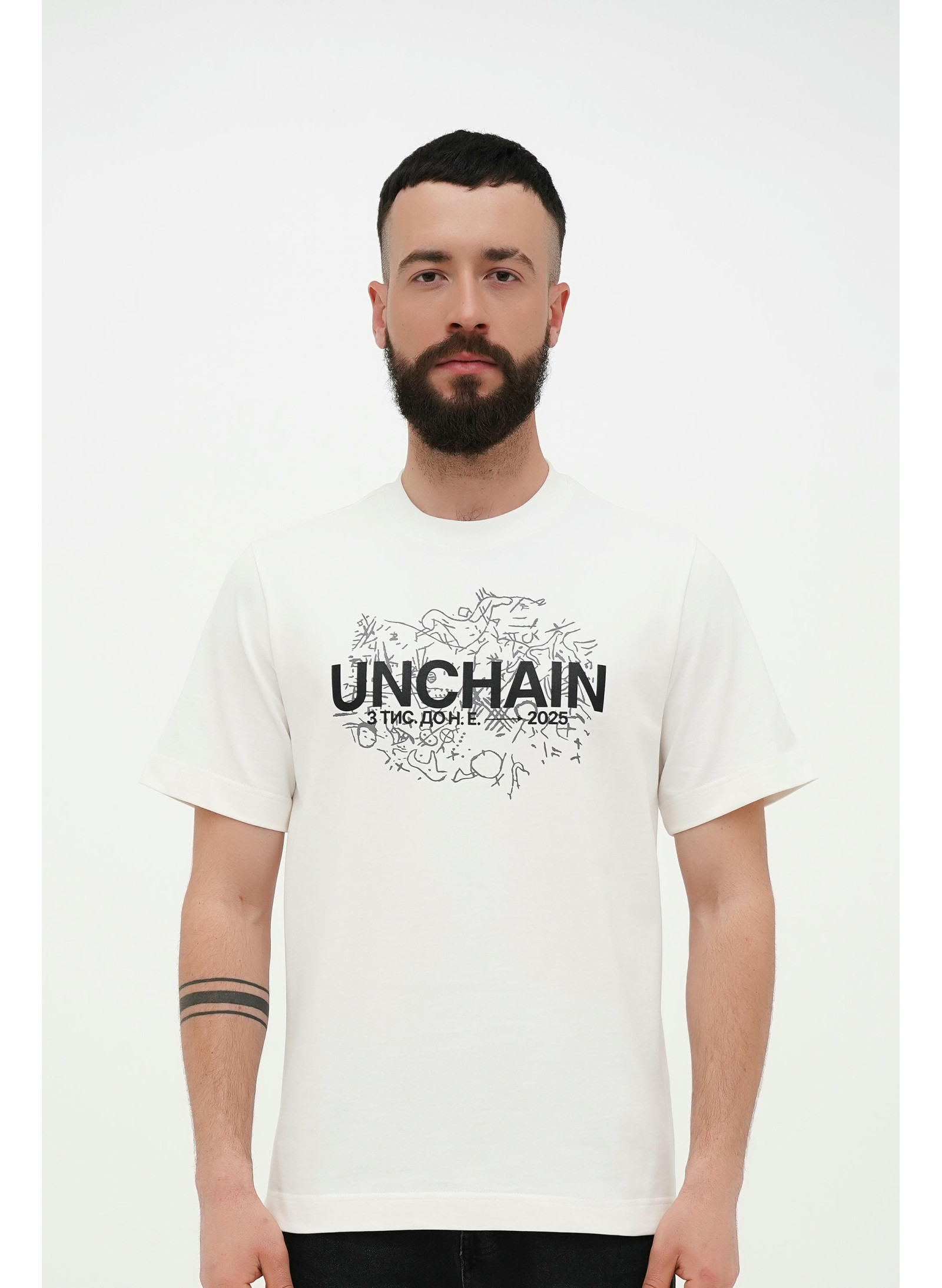 Футболка чоловіча молочна "UNCHAIN" 